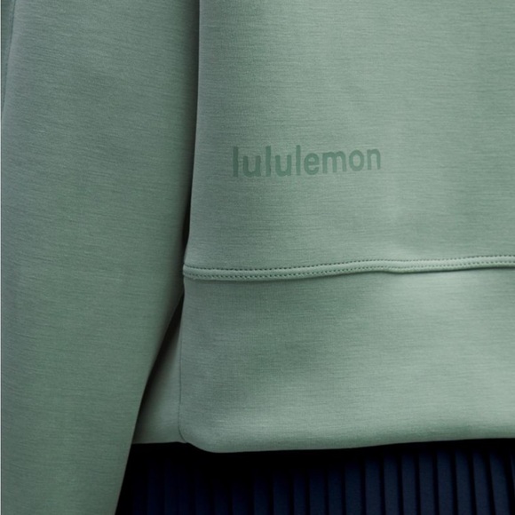 Lululemon Softstream Perfectly Oversized Cropped Crew Sweatshirt Size 10 - Picture 7 of 8